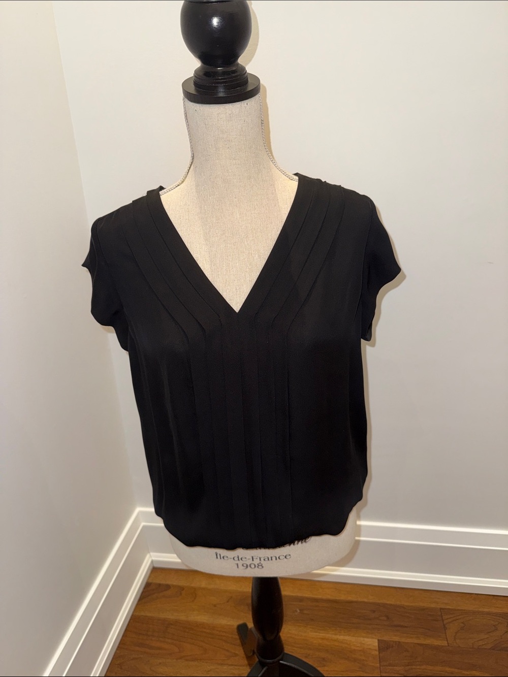 Joie Black V-Neck Pleated Short Sleeve Blouse